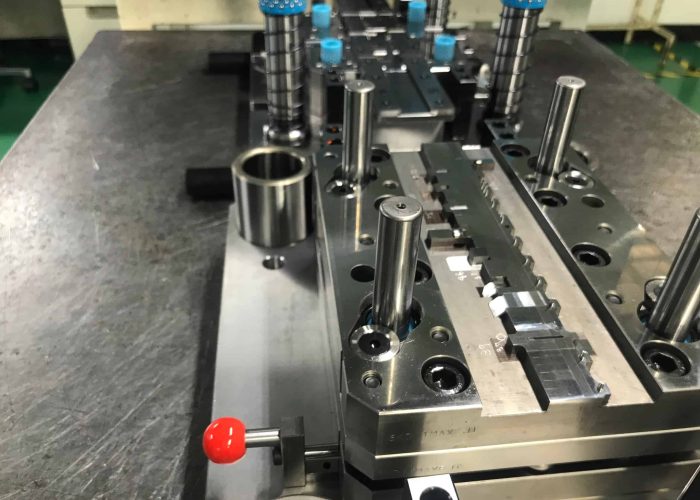 full set of auto sheet metal die for precision parts